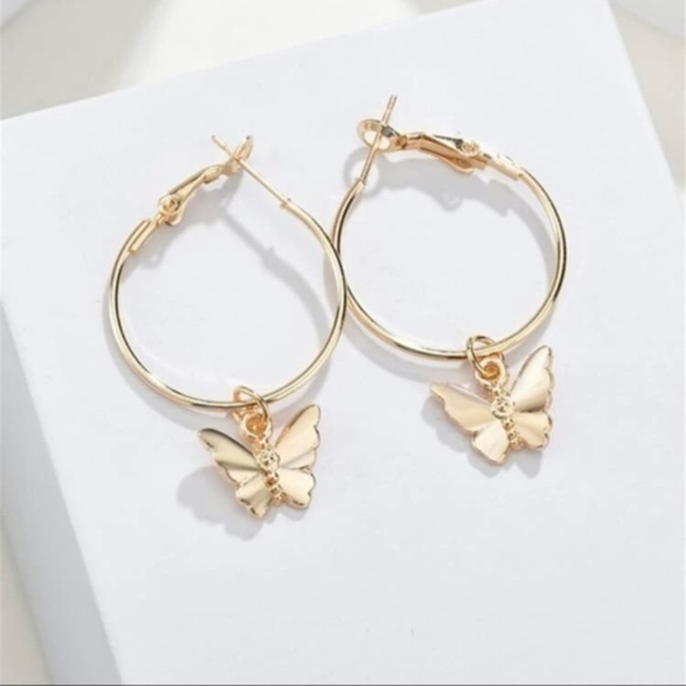 3/$30 💛 Butterfly Charm Earrings